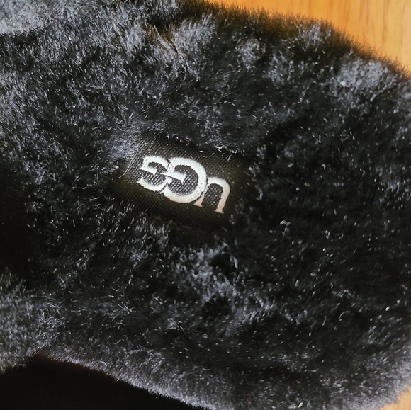 UGG Fuzzy Slides - size 7 NWOT - Picture 5 of 6